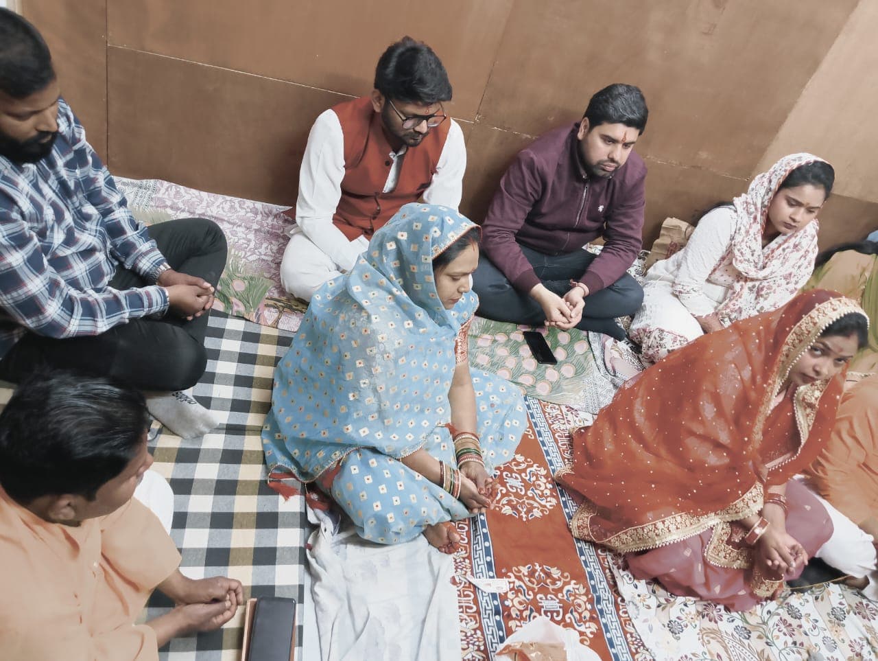 Havan ceremony with faculty around the couple
